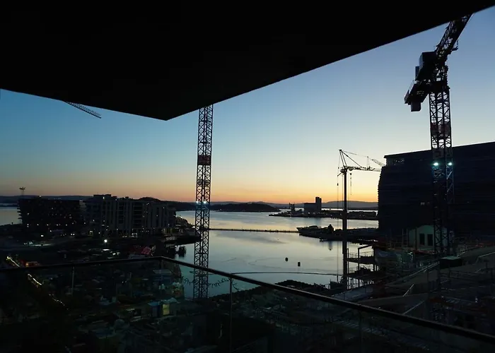 Spectacular 2 Bedroom 2 Bath - - Brand New In 2023 *