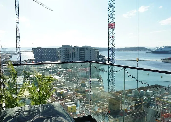 Spectacular 2 Bedroom 2 Bath - - Brand New In 2023 *